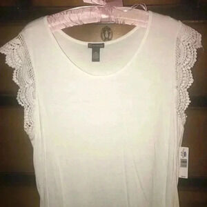 NEW DIRECTION WHITE TOP NWT SZ PXL